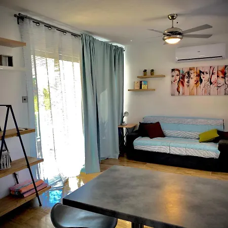 Coral Bay Modern Renovated By The Sea Apartment Paphos